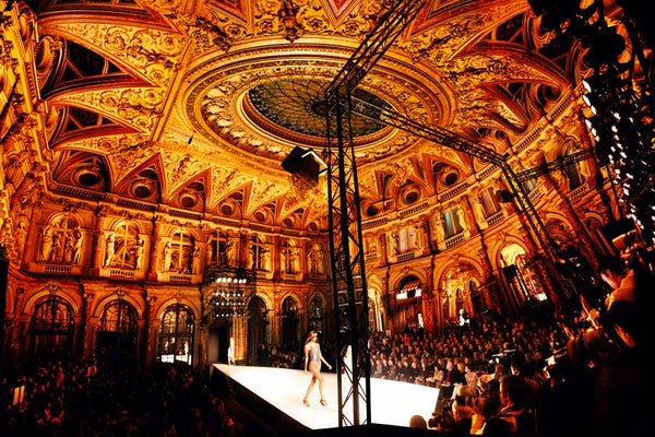 Simon Procter - Stella McCartney Opéra, Spring- Summer 2006 Paris